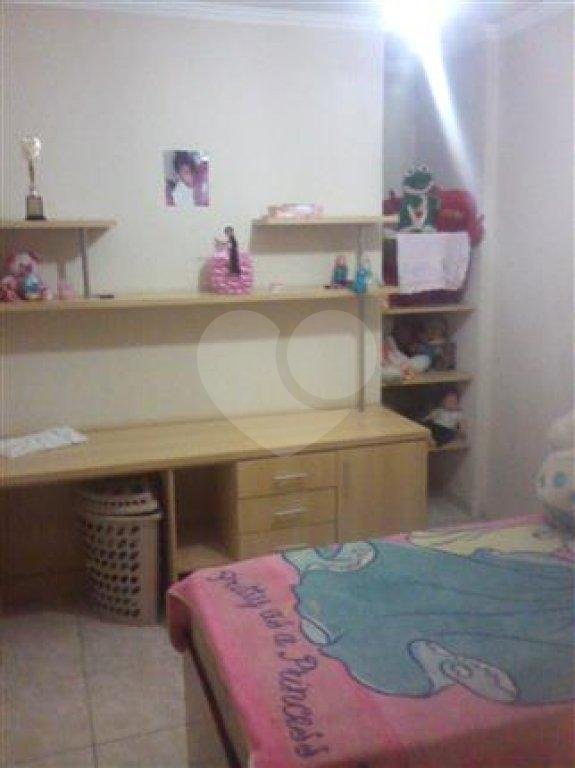 Casa à venda com 4 quartos, sendo 1 suíte, em Jardim Peri, São Paulo, SP