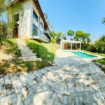 Casa à venda com 4 suítes no condomínio Associação Portal Ouro Verde, Atibaia - SP