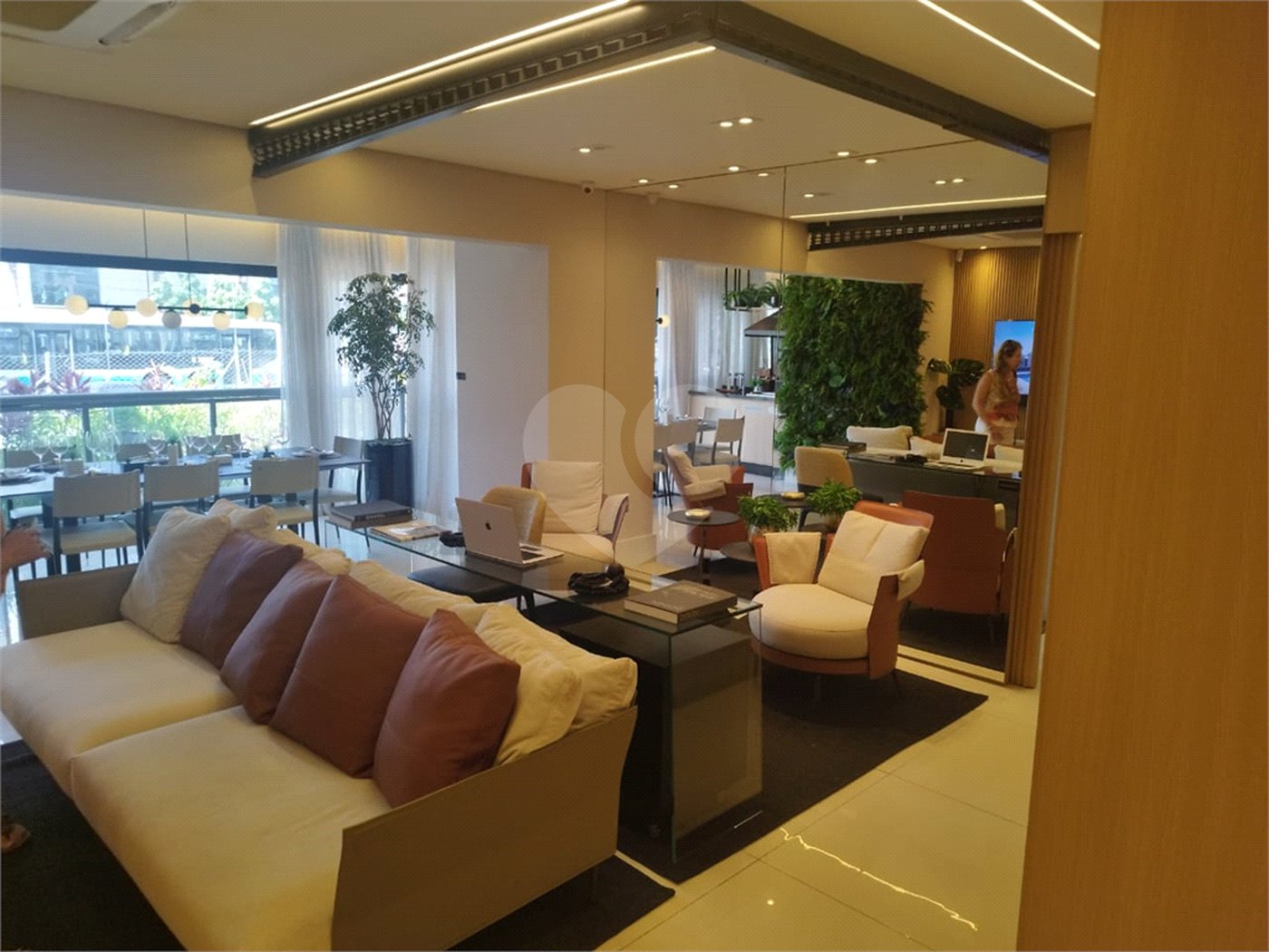 Apartamento à venda com 3 quartos, sendo 2 suítes, em Jardim das Acácias, São Paulo, SP
