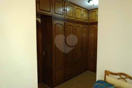 Casa à venda com 3 quartos, sendo 1 suíte,  em Jardim Brasil (zona Sul), São Paulo, SP