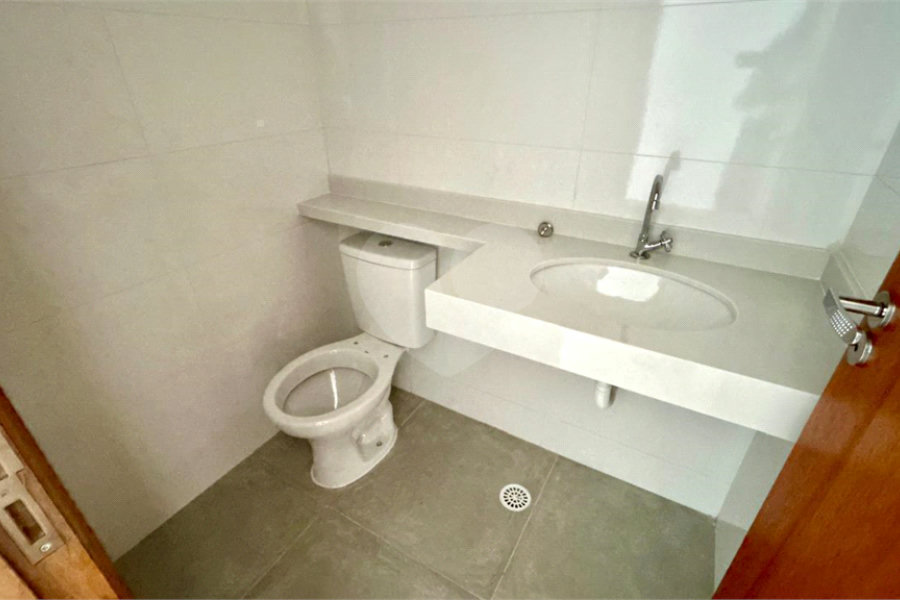 Sobrado à venda com 3 quartos, sendo 1 suíte, em Vila Isolina Mazzei, São Paulo, SP