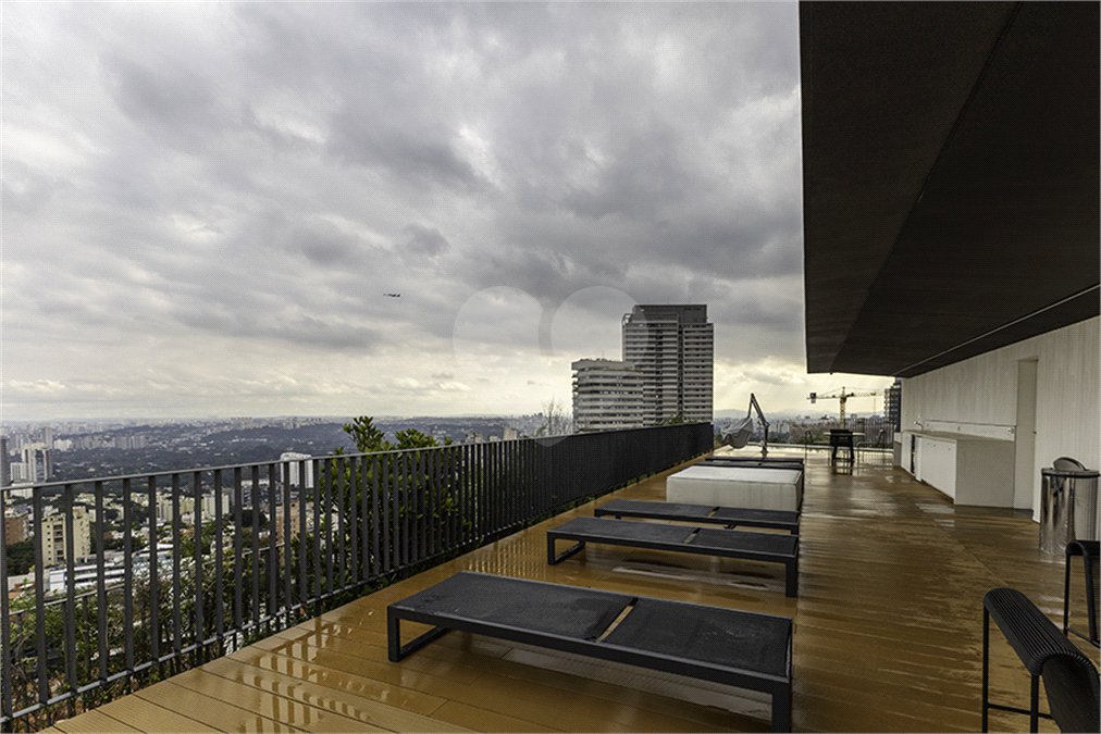 Apartamento à venda ou para alugar com 1 suíte em Jardim das Bandeiras, São Paulo, SP
