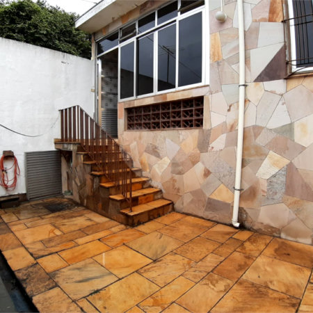 Sobrado à venda com 5 quartos em Vila Nivi, São Paulo, SP