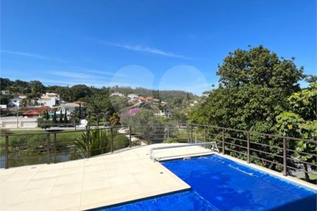 Casa à venda com 6 quartos, sendo 4 suítes,  no condomínio Estância Marambaia, Vinhedo - SP