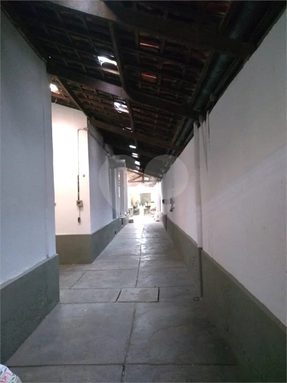 Imóvel Comercial com 6 Quartos e 2 banheiros à Venda, 445 m²