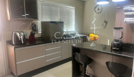 Sobrado à venda com 3 quartos, sendo 1 suíte,  em Jardim Santa Marta, Sorocaba, SP
