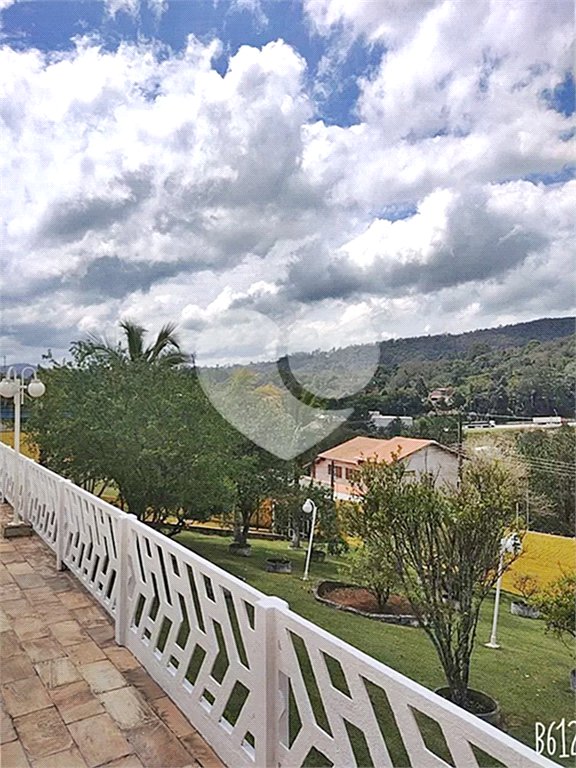 Casa à venda com 4 quartos, sendo 3 suítes, em Luiz Fagundes, Mairiporã, SP