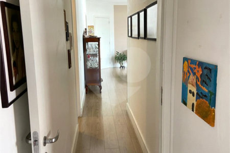 Apartamento à venda com 3 suítes em Lapa, São Paulo, SP