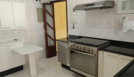 Casa à venda ou para alugar com 2 quartos, sendo 1 suíte,  em Jardim do Lago, Atibaia, SP