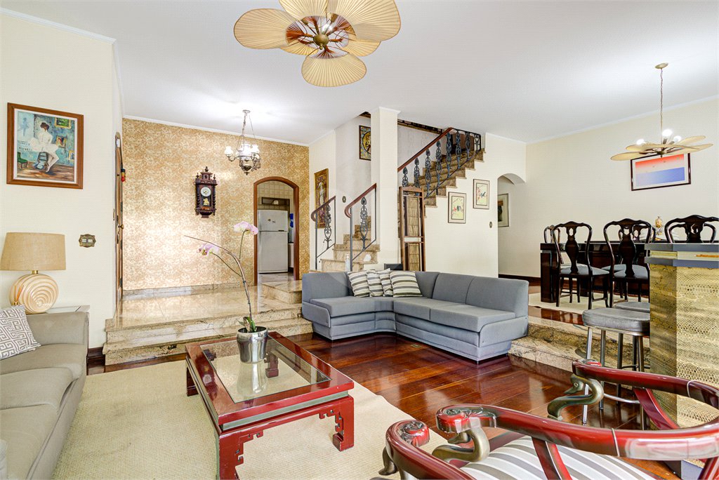 Casa à venda com 3 suítes em Morumbi, São Paulo, SP