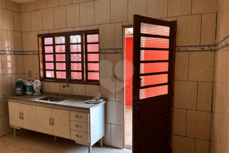 Casa à venda com 2 quartos, sendo 1 suíte, em Jardim Fogaça, Itapetininga, SP