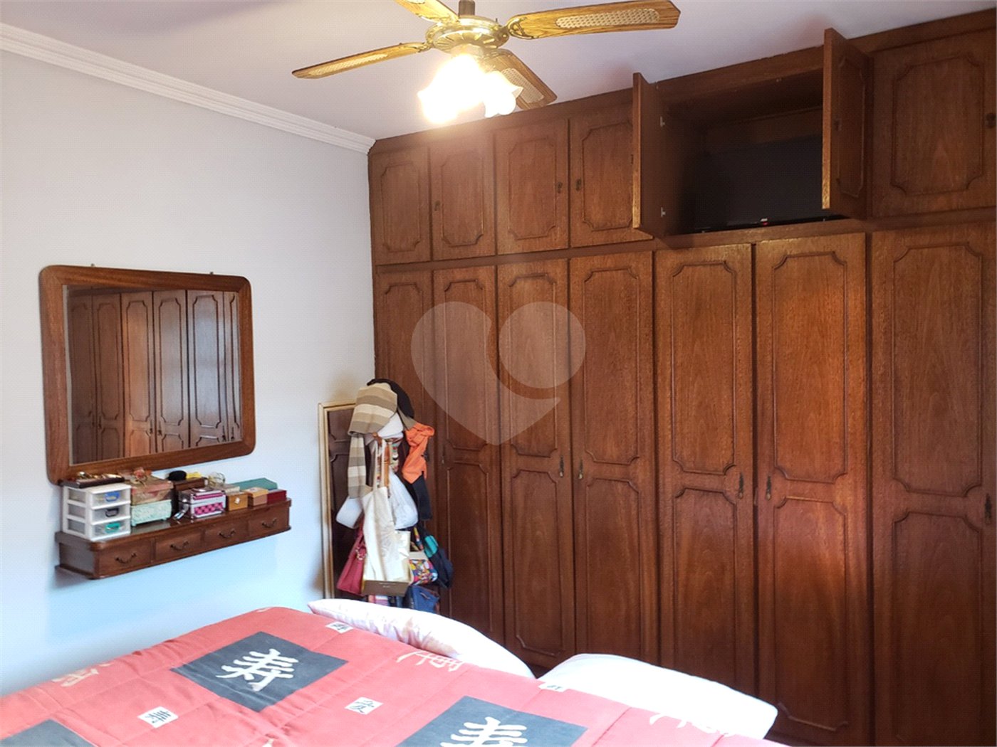 Sobrado à venda com 3 quartos, sendo 1 suíte,  em Vila Gustavo, São Paulo, SP