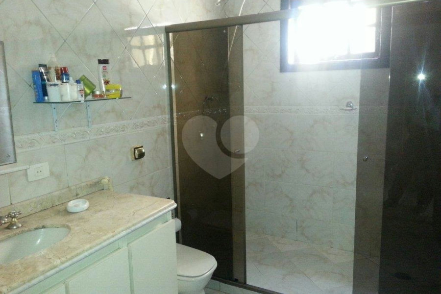 Sobrado à venda ou para alugar com 4 quartos, sendo 1 suíte, em Parada Inglesa, São Paulo, SP