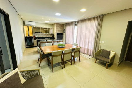 Casa à venda com 3 suítes no condomínio Florais do Valle, Cuiabá - MT
