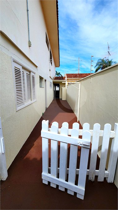 Sobrado à venda com 4 quartos, sendo 2 suítes, em Jardim Primavera, Araraquara, SP