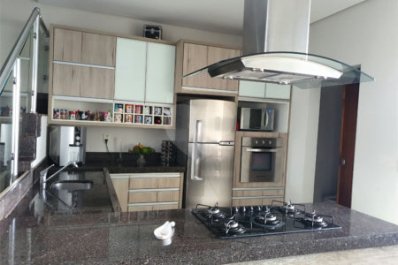 Casa à venda com 3 quartos, sendo 1 suíte, no condomínio Horto Florestal Iii, Sorocaba - SP