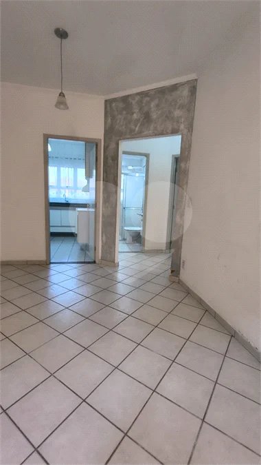 Apartamento à venda com 2 quartos, sendo 1 suíte, no Centro, Vinhedo, SP