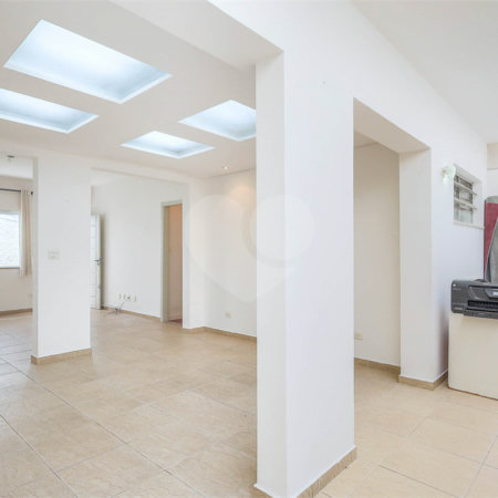Casa Térrea à venda com 3 quartos, sendo 1 suíte, em Cidade Vargas, São Paulo, SP