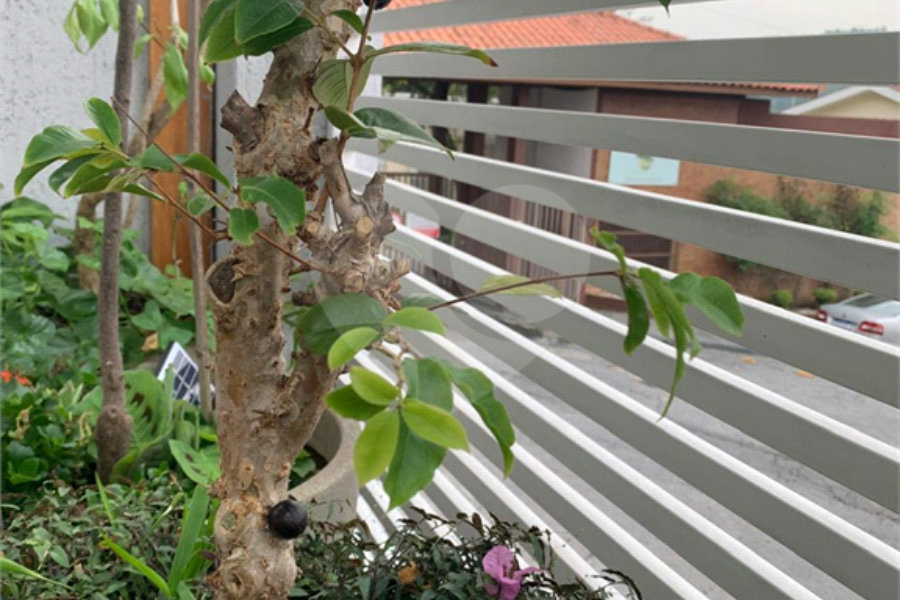Sobrado à venda com 2 suítes em Horto, São Paulo, SP