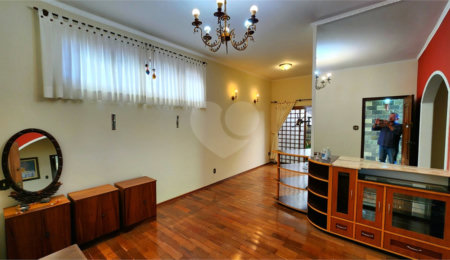 Casa à venda com 2 quartos no Centro, Araraquara, SP