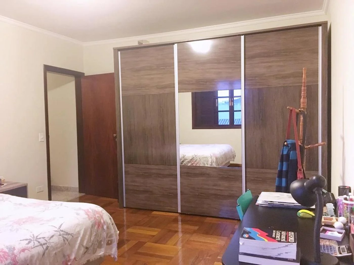 Sobrado à venda com 4 quartos, sendo 1 suíte,  em Jardim Sarah, São Paulo, SP