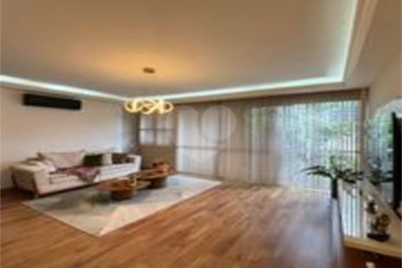 Apartamento à venda com 3 quartos, sendo 1 suíte, em Lagoa, Rio de Janeiro, RJ