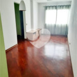 Apartamento à venda com 3 quartos, sendo 1 suíte, em Mirandópolis, São Paulo, SP