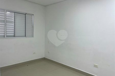Casa de Vila à venda com 3 quartos, sendo 1 suíte, em Jardim Hípico, São Paulo, SP