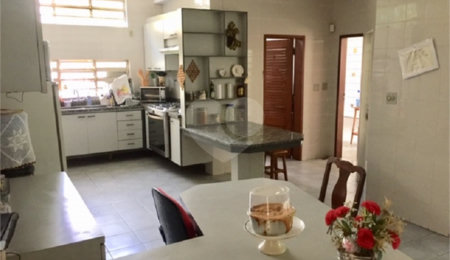 Sobrado à venda com 5 quartos, sendo 2 suítes, em Tremembé, São Paulo, SP