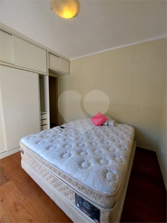 Sobrado à venda com 3 quartos, sendo 2 suítes, em Vila Romero, São Paulo, SP