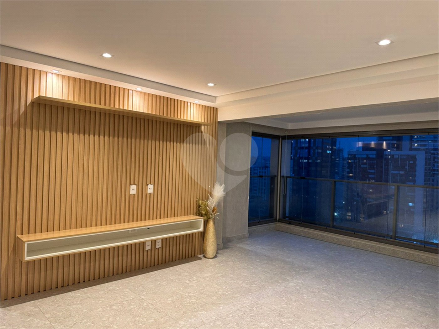 Apartamento para alugar com 2 suítes em Pinheiros, São Paulo, SP