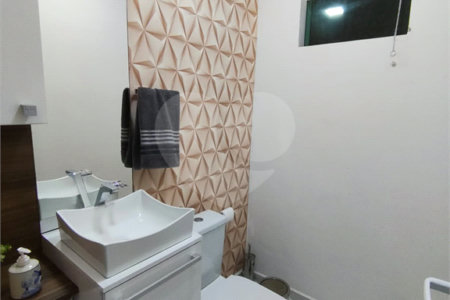 Casa à venda com 3 quartos, sendo 1 suíte,  em Residencial Colinas, Mogi das Cruzes, SP