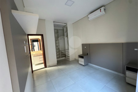Casa à venda com 3 quartos, sendo 1 suíte, no condomínio Vila Ytu, Indaiatuba - SP