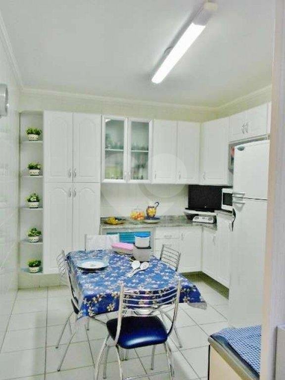 Casa à venda com 3 quartos, sendo 1 suíte, no condomínio Villaggio Di Firenze, São Paulo - SP