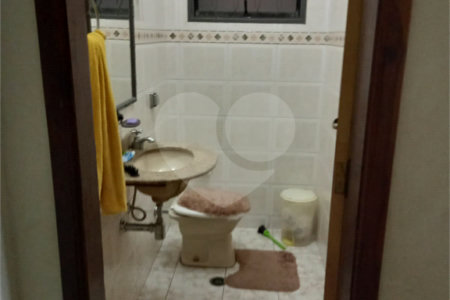 Casa à venda com 2 quartos, sendo 1 suíte, em Vila Industrial, Mogi das Cruzes, SP