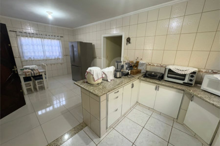 Casa à venda com 3 quartos, sendo 1 suíte, em Jardim Casa Branca, Suzano, SP