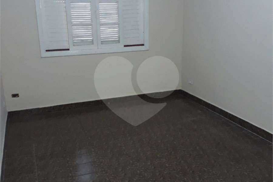 Sobrado à venda com 2 quartos em Horto, São Paulo, SP