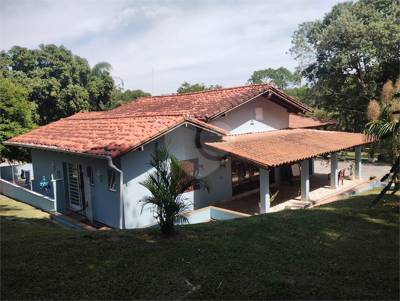 Casa à venda com 5 quartos, sendo 4 suítes, no condomínio Chácaras Flórida, Itu - SP
