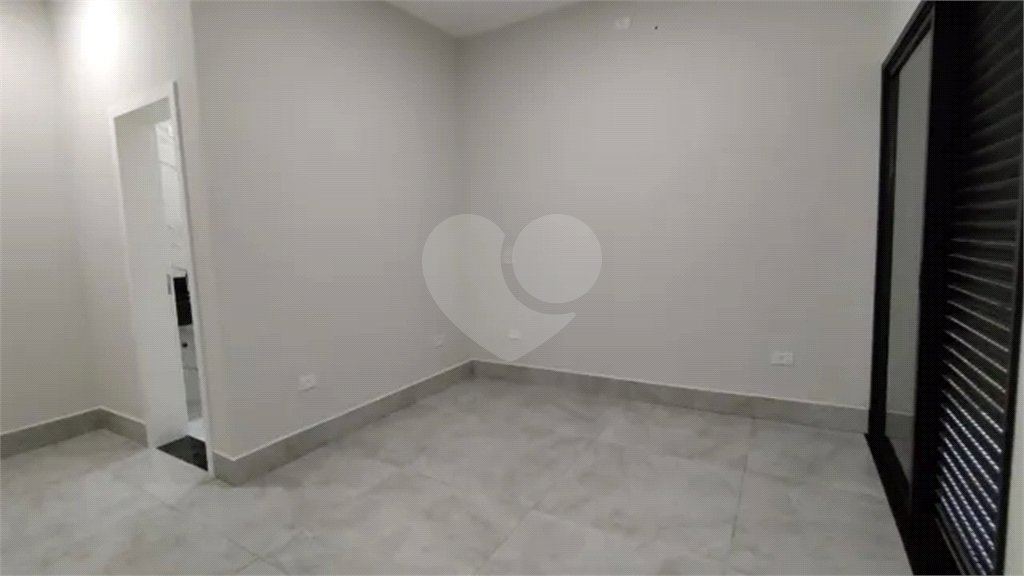 Casa à venda com 3 quartos, sendo 1 suíte,  no condomínio Terras do Vale, Caçapava - SP