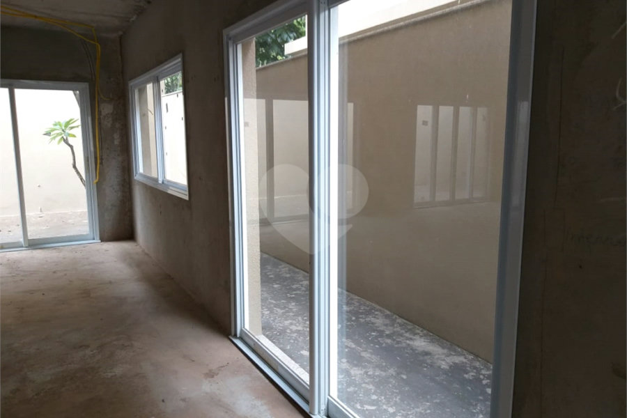 Casa, 4 quartos, 4 suítes, 6 vagas, à venda, no Barro Branco, em São Paulo.