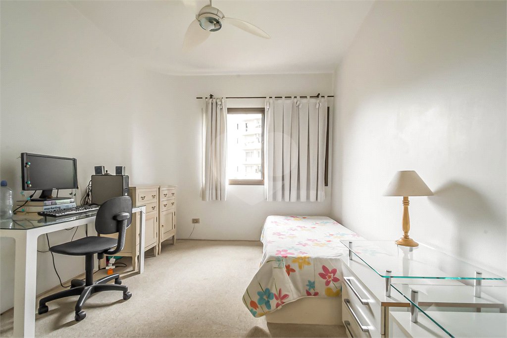 Apartamento à venda no Campo Belo 4 dormitórios 3 vagas