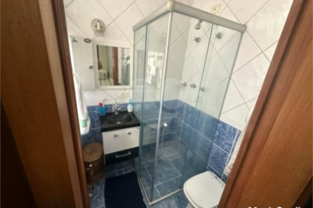 Casa com 400m², 4 dormitórios, sendo 3 suítes, 5 vagas de garagem, à venda na Vila Prudente.