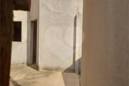 Casa em Construção à Venda no Bairro Romeu Tortorelli
