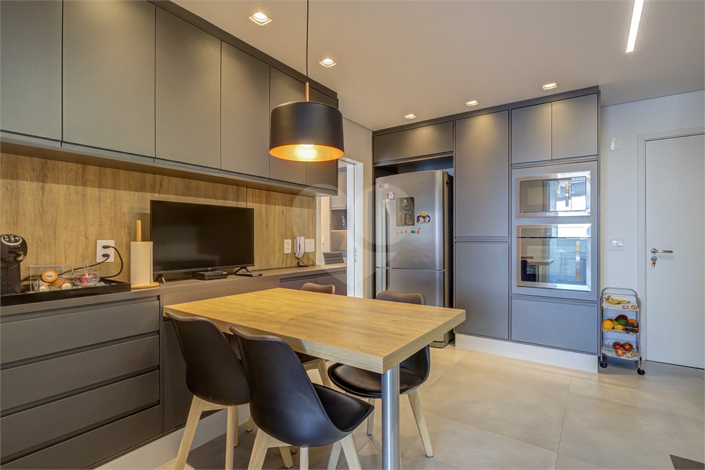 Apartamento à venda com 3 suítes em Vila Mascote, São Paulo, SP