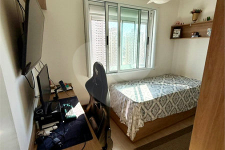Apartamento à venda com 3 quartos, sendo 1 suíte, em Vila Dom Pedro I, São Paulo, SP
