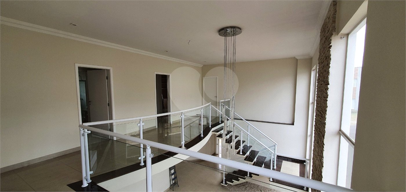 Casa à venda ou para alugar com 3 suítes no condomínio Jardim Vila Paradiso, Indaiatuba - SP