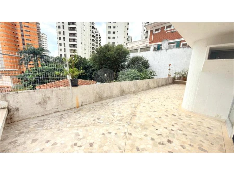 Casa à venda com 4 quartos, sendo 3 suítes, em Santana, São Paulo, SP