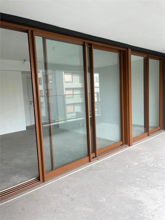 Apartamento à venda com 3 quartos, sendo 1 suíte, em Brooklin Novo, São Paulo, SP