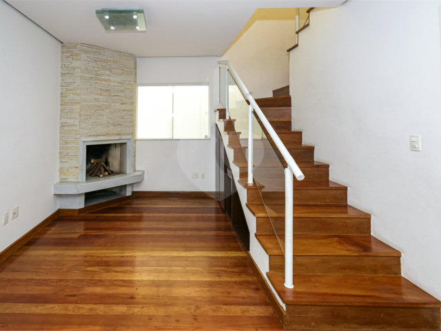 Casa à venda com 3 suítes no condomínio Villaggio Belvedere, São Paulo - SP