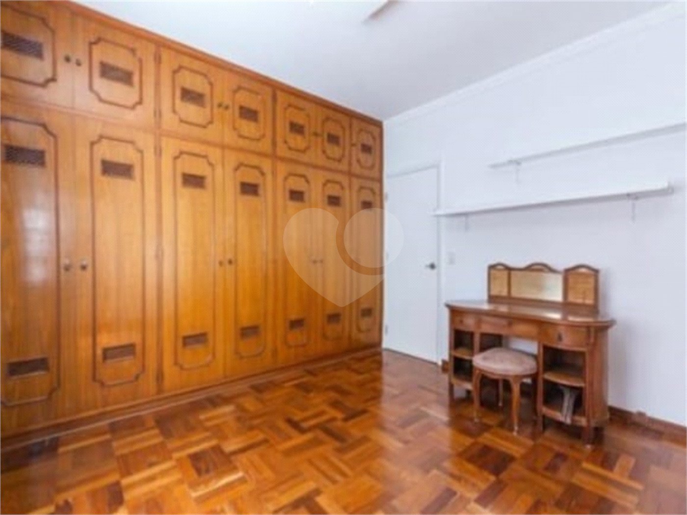 Casa à venda com 4 quartos, sendo 2 suítes, em Vila Morumbi, São Paulo, SP